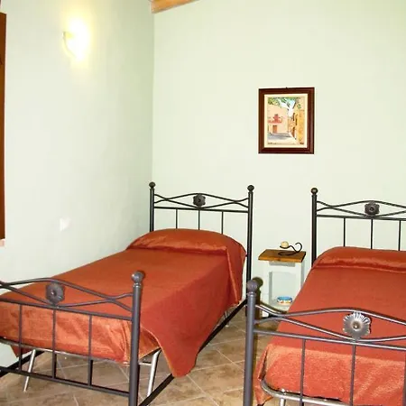 Apartment Locazione Turistica Vallegianmarco-3 *